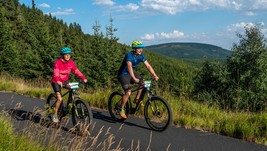 Vybírat můžete z vytipovaných tras. Zeptejte se na ně ve SkiResort Live půjčovně