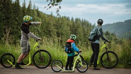 Nejoblíbenější trasa vede z Černé hory do Janských Lázní okolo Stezky korunami stromů