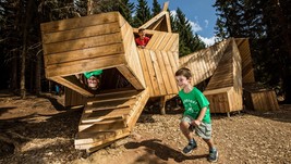 Součástí Herní krajiny je i 15 metrů velký rys