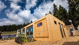 Z Pecky můžete sjet do Velké Úpy i do Pece pod Sněžkou na koloběžce