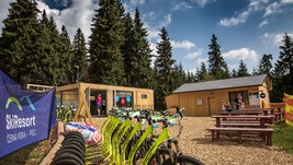 Pět půjčoven SkiResort Live najdete na Černé hoře, v Janských Lázních, ve Velké Úpě, na Portáškách i v Peci pod Sněžkou